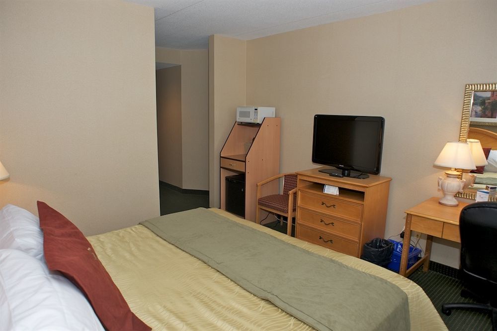 Monte Carlo Inn Airport Suites Mississauga Dış mekan fotoğraf