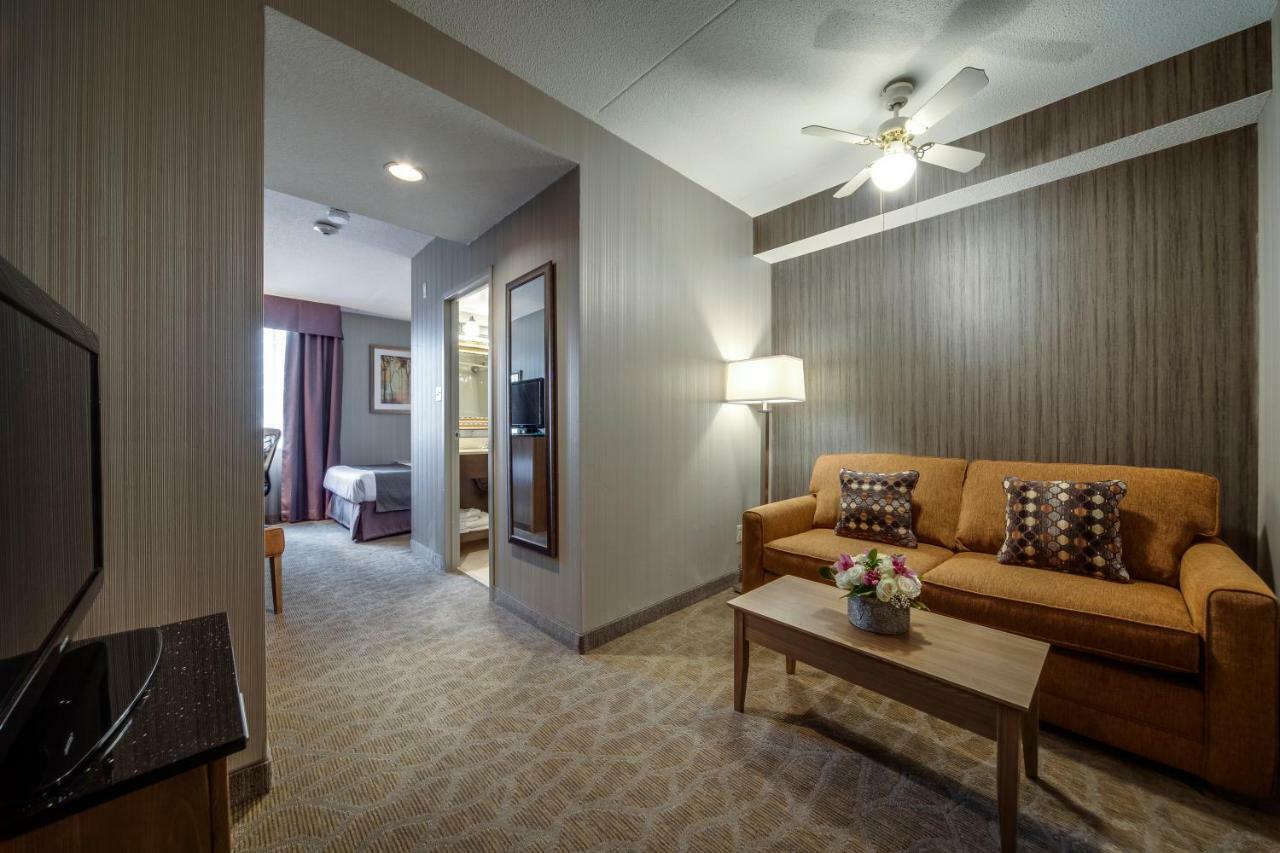 Monte Carlo Inn Airport Suites Mississauga Dış mekan fotoğraf