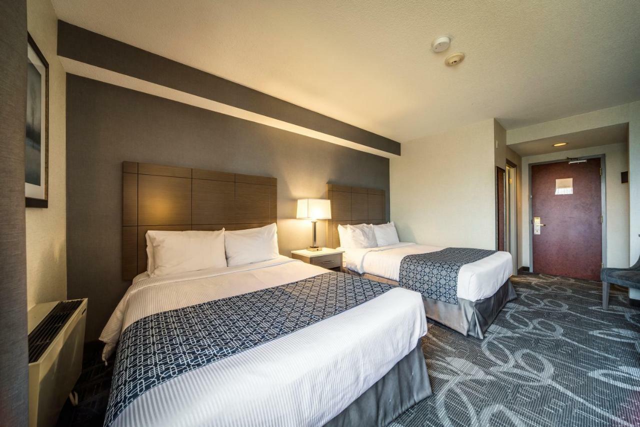 Monte Carlo Inn Airport Suites Mississauga Dış mekan fotoğraf